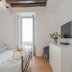 Independence With Balcony Apartment Como