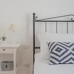 Independence With Balcony Apartment