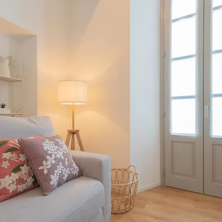 Appartement Independence With Balcony By Rent *