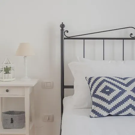 Independence With Balcony By Rent Appartement