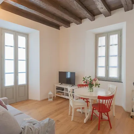 Independence With Balcony Διαμέρισμα